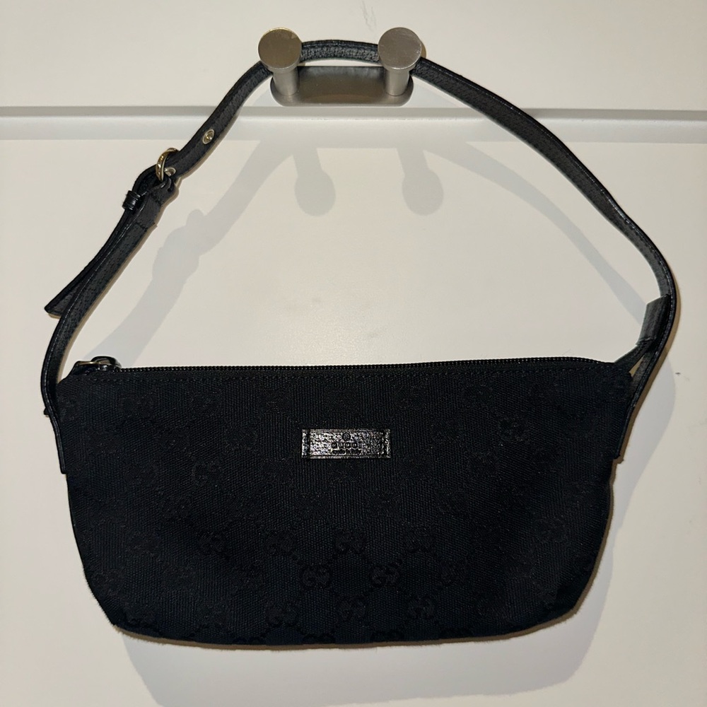 GG-canvas shoulder bag